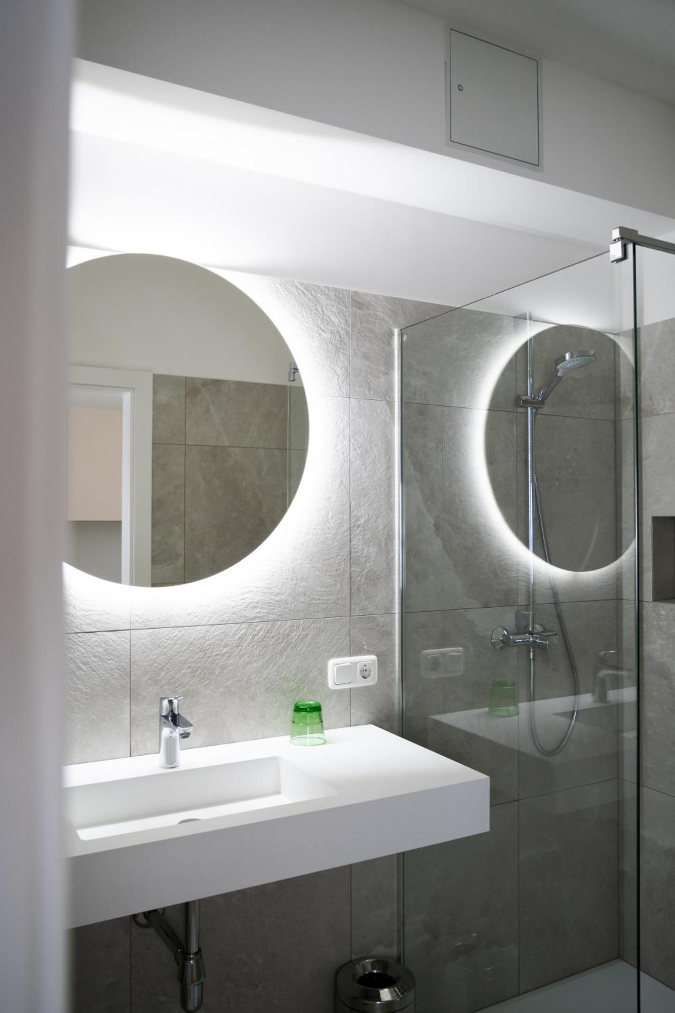 Hotel Gasthof Koenig 克里斯蒙斯特 外观 照片
